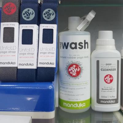 DUNG DỊCH VỆ SINH THẢM MANDUKA - MATWASH 32 OZ (946 ml)